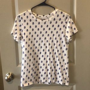 Vineyard vines scoop neck t shirt 🐳